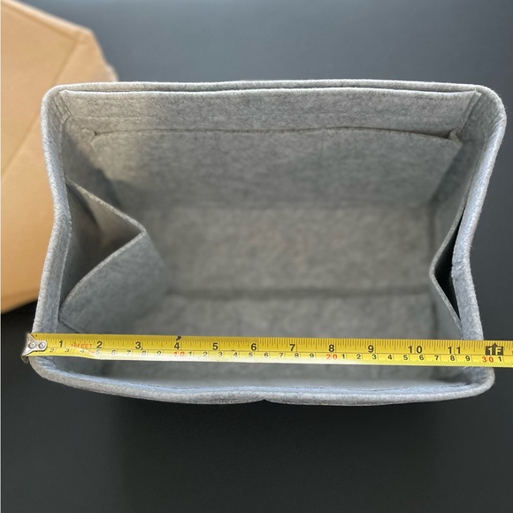 Clearance Sale!! Medium Felt Handbag Purse Bag Tote Satchel Organizer Shaper. - Picture 8 of 13